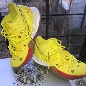 Spongebob Kyries, size 11, 10/10 condition